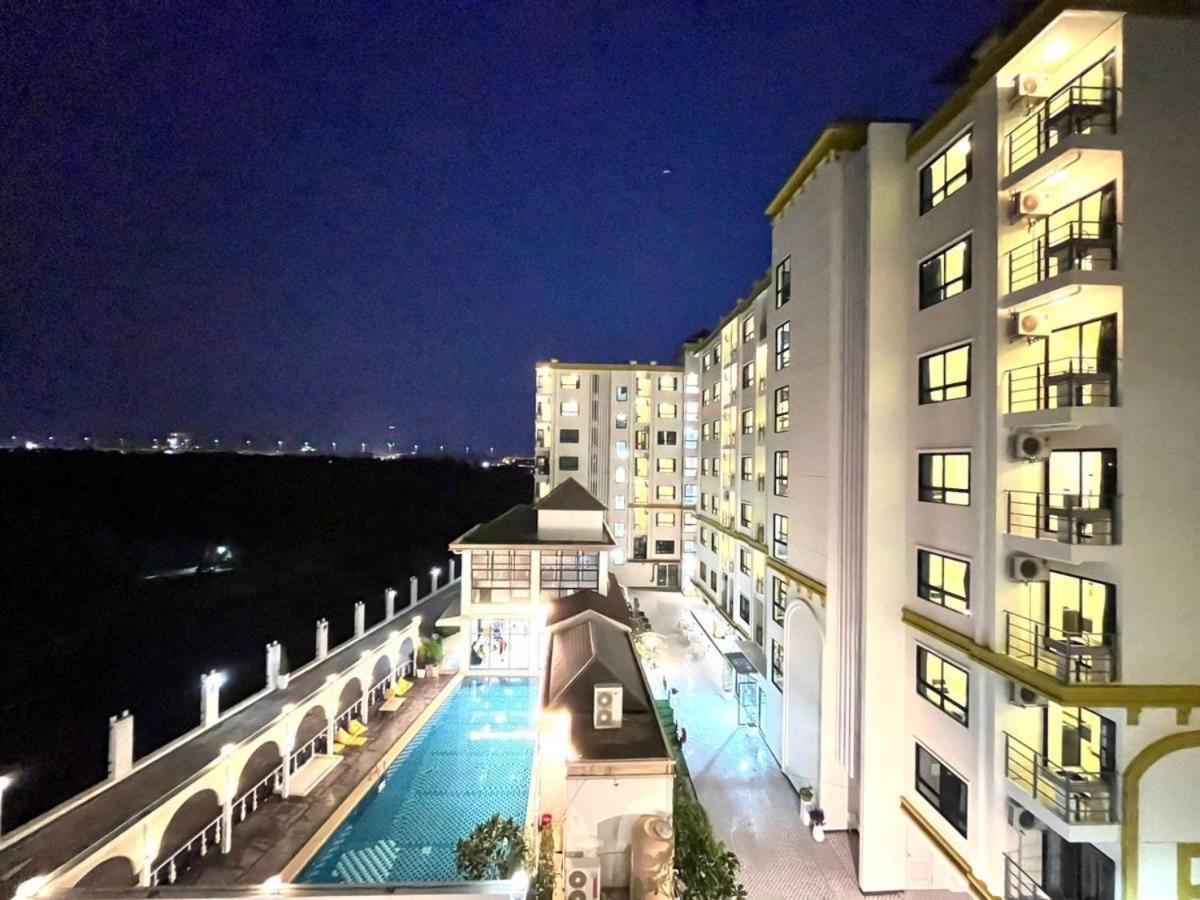 Dahla Avenue Suvarnabhumi Hotel Bankhlongszamrong Kültér fotó